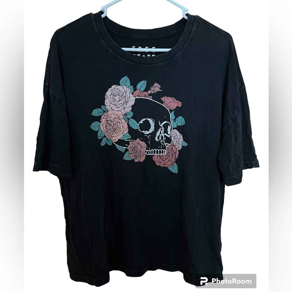Free State Women’s Skull Tee Shirt